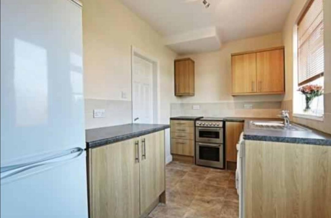 Entire Residential Property With Parking キングストン・アポン・ハル エクステリア 写真